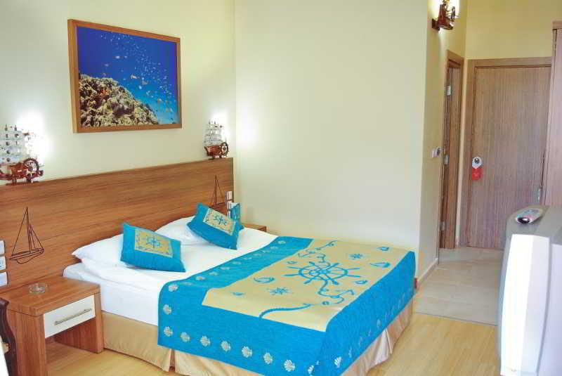 Aura Resort Hotel Гёйнюк Экстерьер фото